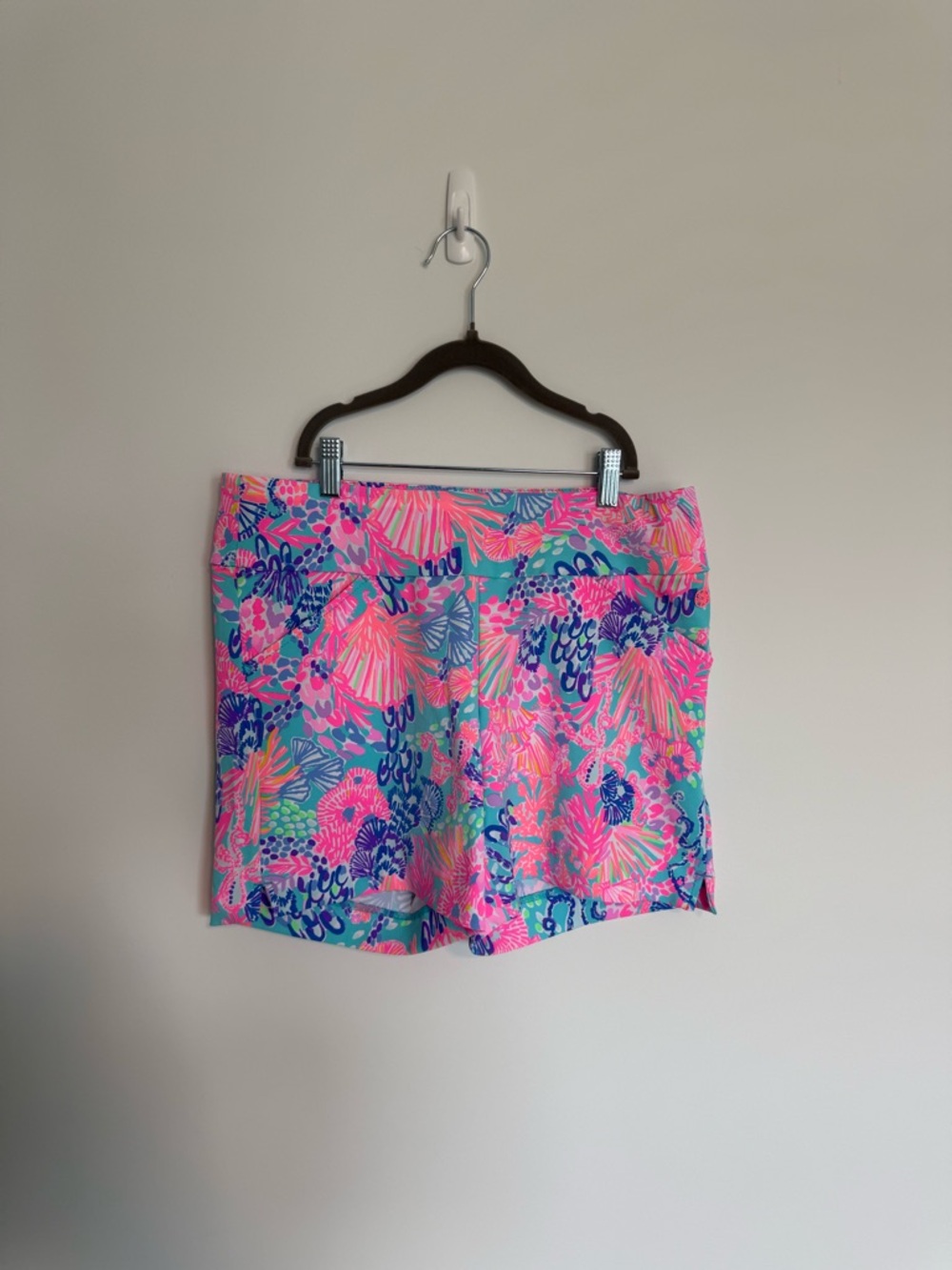 Lilly Pulitzer Luxletic Shorts - Size 8